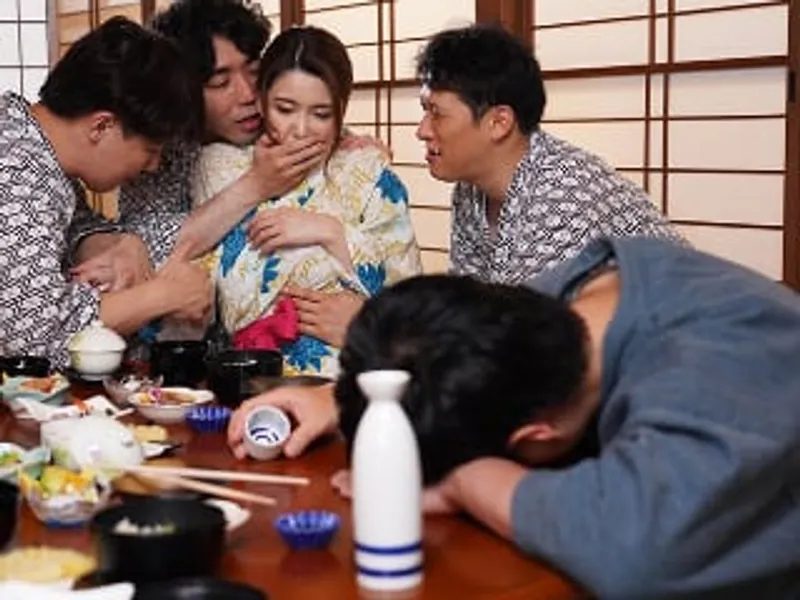 đưa bà xã đi suối nước nóng, Anh xã không biết Người vợ bị người khác quan hệ sấp mặt